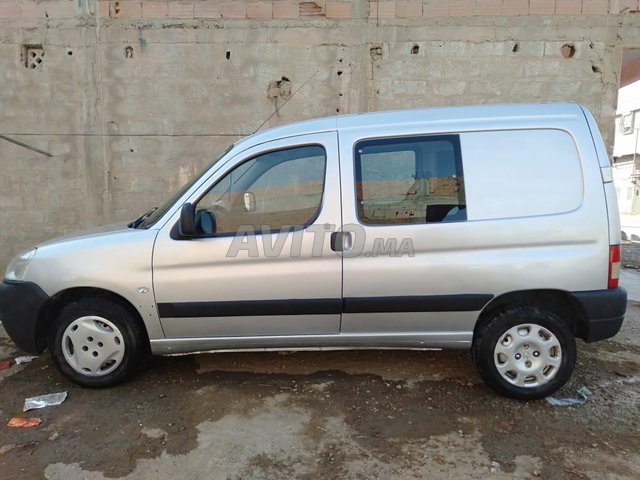 Voiture Peugeot Partner 2008 à sidi-slimane-echcharraa Diesel - 7 chevaux