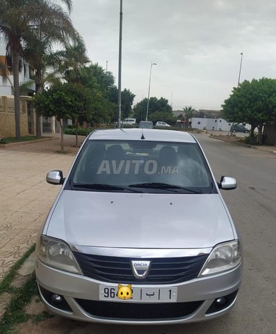 Voiture Dacia Logan 2009 à salé Essence - 8 chevaux