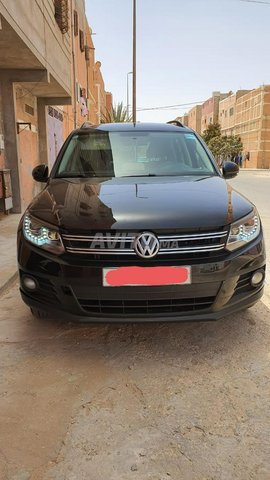 Voiture Volkswagen Tiguan 2015 à laâyoune Diesel - 8 chevaux
