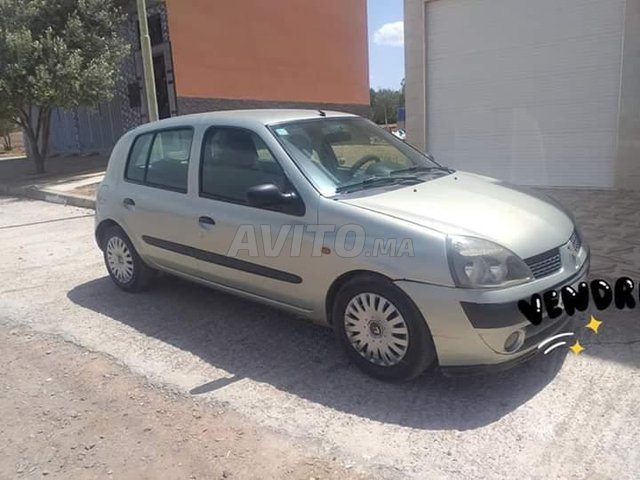 Voiture Renault Clio 2002 à salé Diesel - 7 chevaux