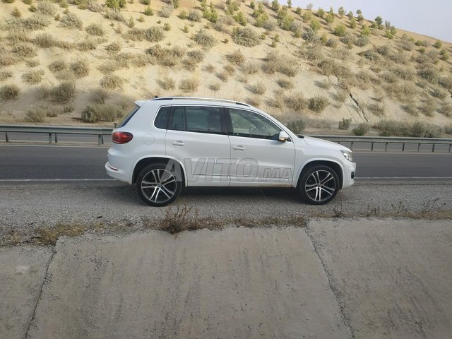 Voiture Volkswagen Tiguan 2018 à fès Diesel - 8 chevaux