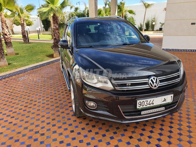 Voiture Volkswagen Tiguan 2015 à meknès Diesel - 8 chevaux