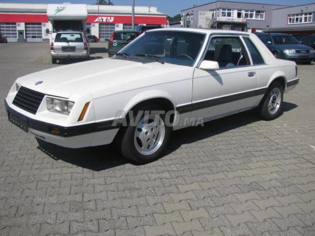 Voiture Ford Mustang 1980 ou pl à rabat Essence - 16 chevaux