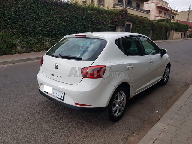 Voiture Seat Ibiza 2012 à casablanca Essence - 7 chevaux
