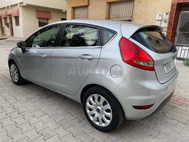 Voiture Ford Fiesta 2010 à rabat Essence - 6 chevaux