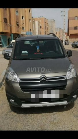 Voiture Citroen Berlingo 2016 à laâyoune Diesel - 6 chevaux