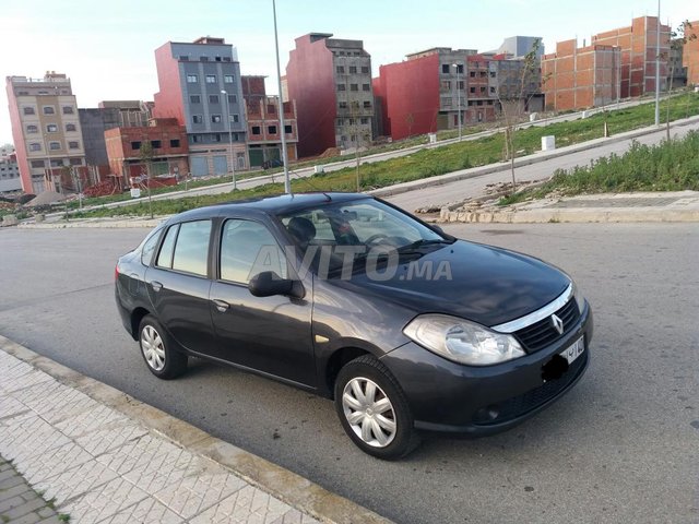 Voiture Renault Symbol 2013 à tanger Essence - 7 chevaux