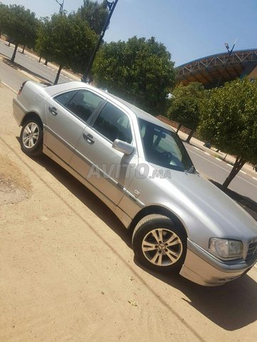 Voiture Mercedes benz Classe c 1998 à khouribga Diesel - 10 chevaux