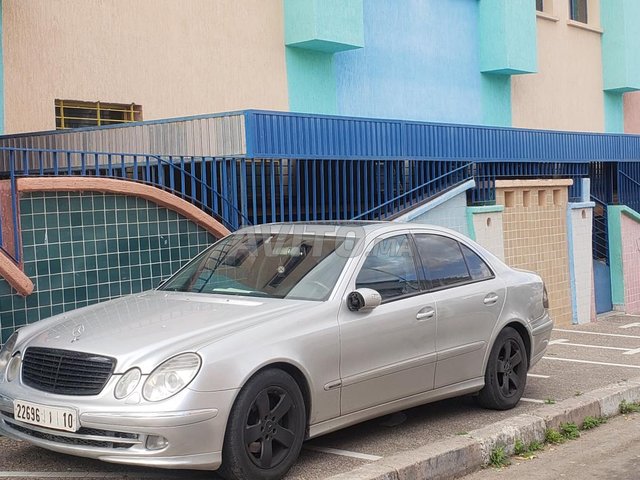 Voiture Mercedes benz Classe e 2003 à mohammedia Diesel - 11 chevaux