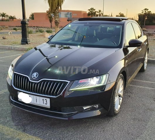 Voiture Skoda Superb 2017 à tanger Diesel - 8 chevaux