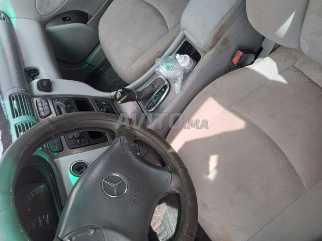 Voiture Mercedes benz 220 2003 à casablanca Diesel - 9 chevaux