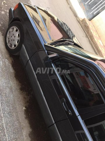 Voiture Mercedes benz R190 1993 à oujda Diesel - 10 chevaux