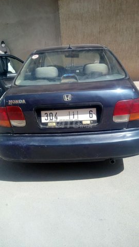 Voiture Honda Civic 2000 à midelt Essence