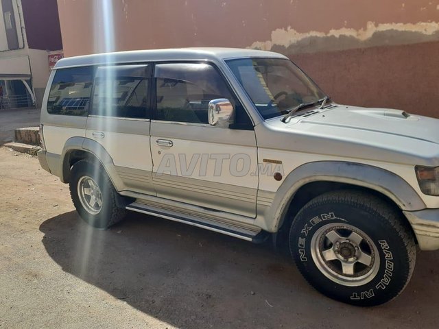 Voiture Mitsubishi Pajero 1991 à taourirt Diesel - 10 chevaux
