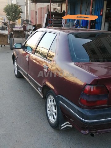 Voiture Renault R19 1990 à safi Diesel - 7 chevaux