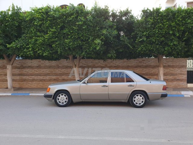 Voiture Mercedes benz R250 1992 à nador Diesel - 9 chevaux