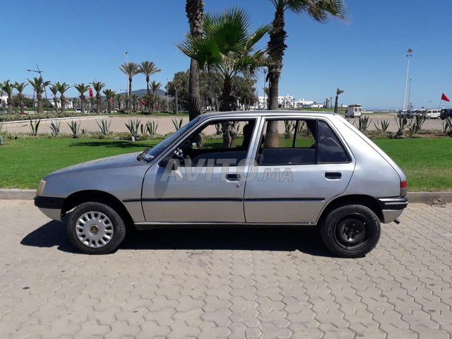 Voiture Peugeot 205 1988 à tétouan Diesel - 7 chevaux