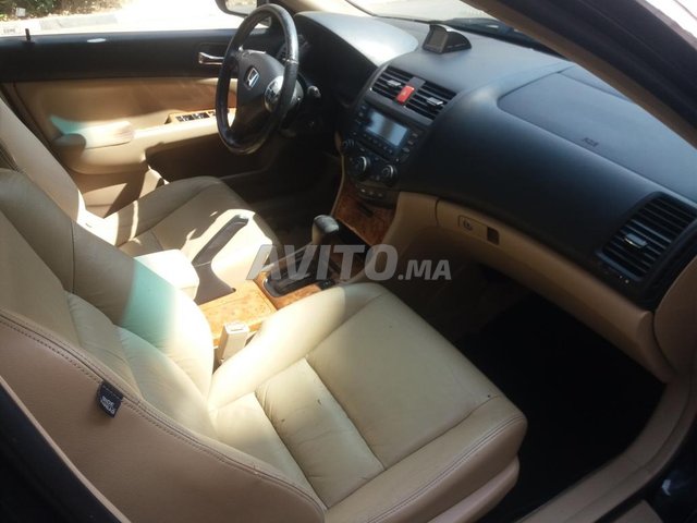 Voiture Honda Boss 2004 à rabat Essence - 13 chevaux