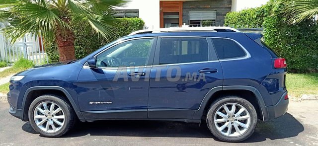 Voiture Jeep Cherokee 2016 à casablanca Diesel - 8 chevaux