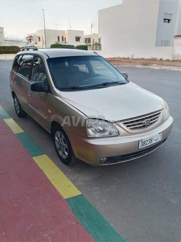 Voiture Kia Carens 2005 à rabat Diesel - 8 chevaux