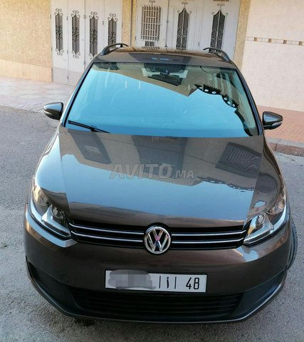 Voiture Volkswagen Touran 2015 à oujda Diesel - 6 chevaux