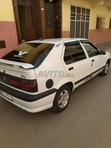 Voiture Renault R19 1990 à meknès Essence - 8 chevaux