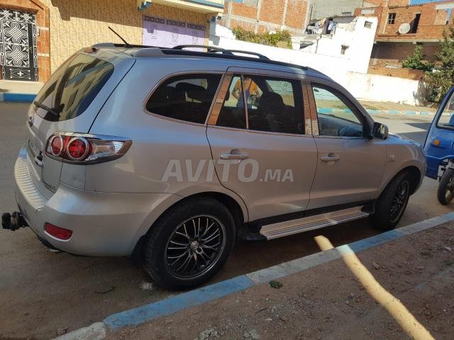 Voiture Hyundai Santa fe 2011 à larache Diesel - 8 chevaux