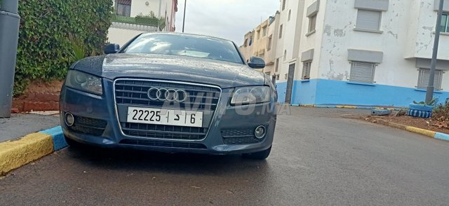 Voiture Audi A5 2009 à rabat Essence - 11 chevaux
