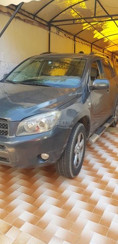 Voiture Toyota Rav 4 2007 à rabat Diesel - 9 chevaux