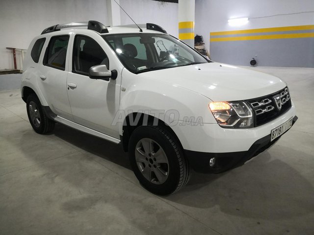 Voiture Dacia Duster 2015 à kénitra Diesel - 6 chevaux