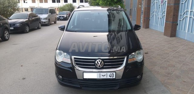 Voiture Volkswagen Touran 2010 à tanger Diesel - 8 chevaux