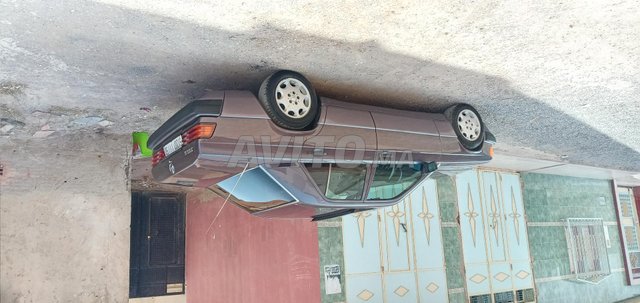 Voiture Mercedes benz R190 1992 à nador Diesel - 8 chevaux