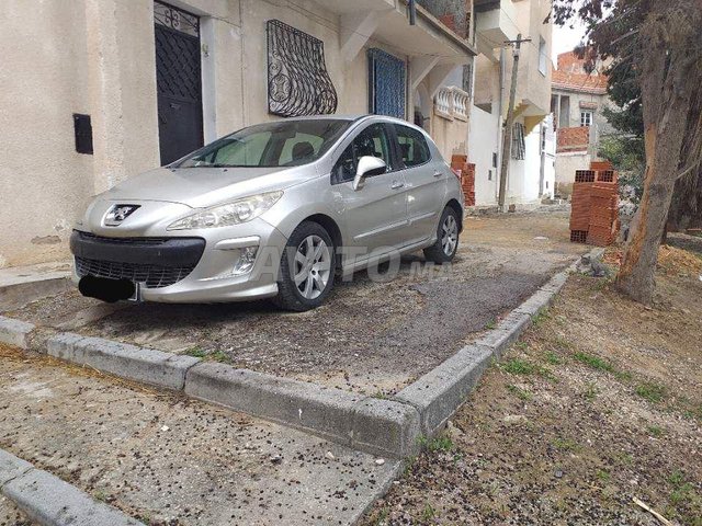 Voiture Peugeot 308 2013 à tanger Essence