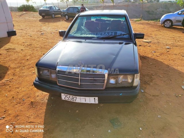 Voiture Mercedes benz R190 1987 à salé Diesel - 8 chevaux
