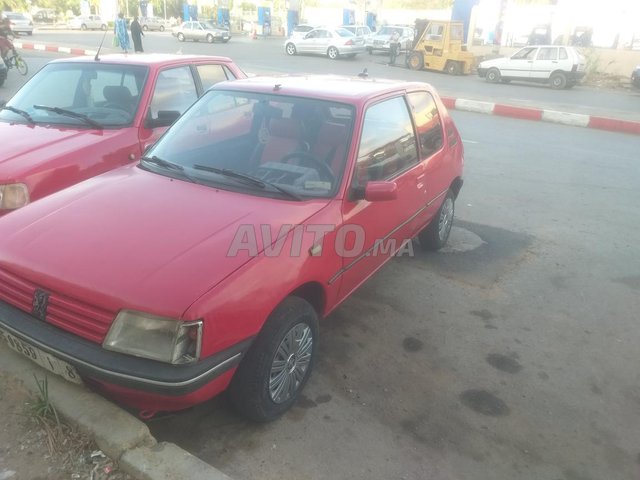 Voiture Peugeot 205 1985 à mohammedia Essence - 8 chevaux