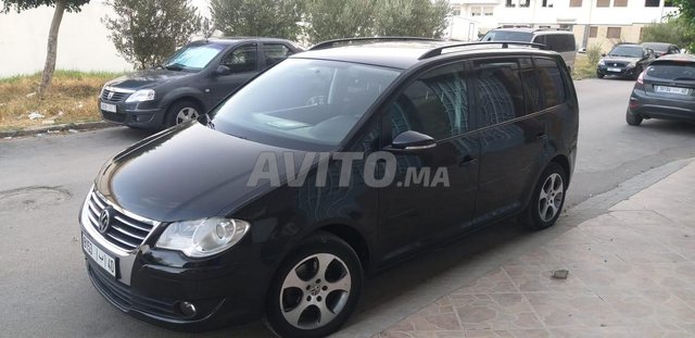 Voiture Volkswagen Touran 2010 à tanger Diesel - 8 chevaux