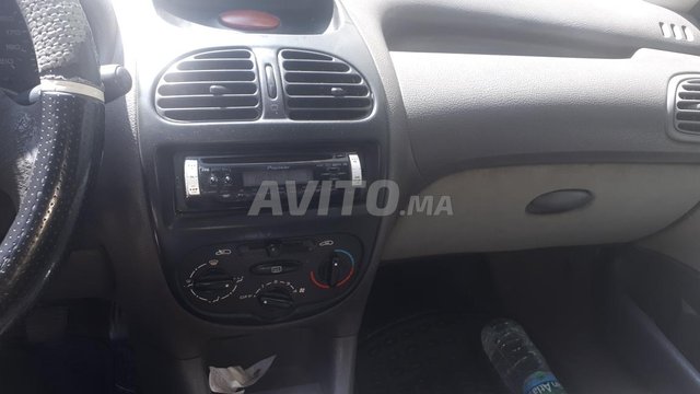 Voiture Peugeot 206 2004 à salé Diesel - 7 chevaux