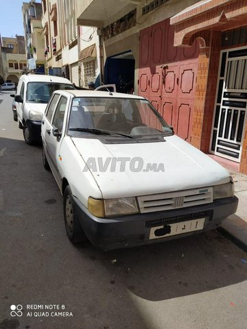Voiture Fiat Uno 1999 à rabat Essence
