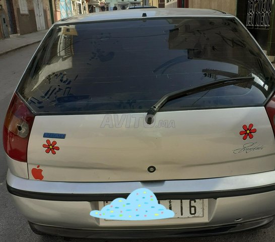 Voiture Fiat Palio 1999 à salé Essence - 6 chevaux