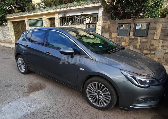 Voiture Opel Astra 2020 à casablanca Diesel - 6 chevaux