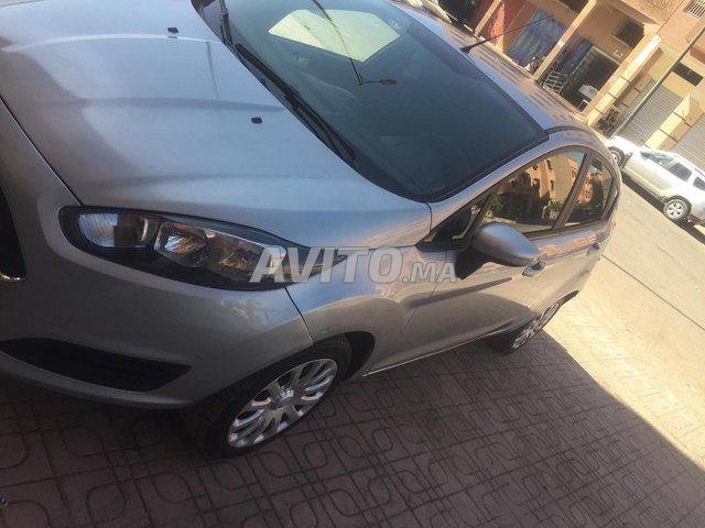 Voiture Ford Fiesta 2017 à marrakech Essence - 6 chevaux
