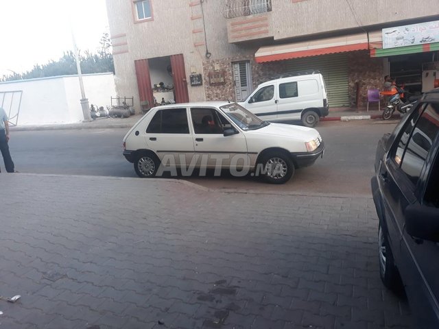 Voiture Peugeot 205 1989 au Maroc Diesel - 7 chevaux