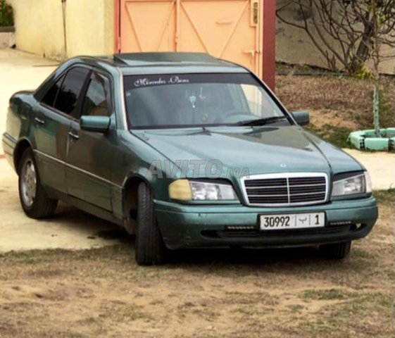 Voiture Mercedes benz R250 1994 au Maroc Diesel - 10 chevaux