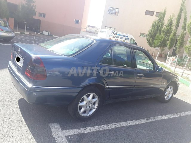Voiture Mercedes benz R250 1998 au Maroc Diesel - 10 chevaux