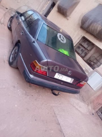 Voiture Mercedes benz R250 1987 au Maroc Diesel - 8 chevaux