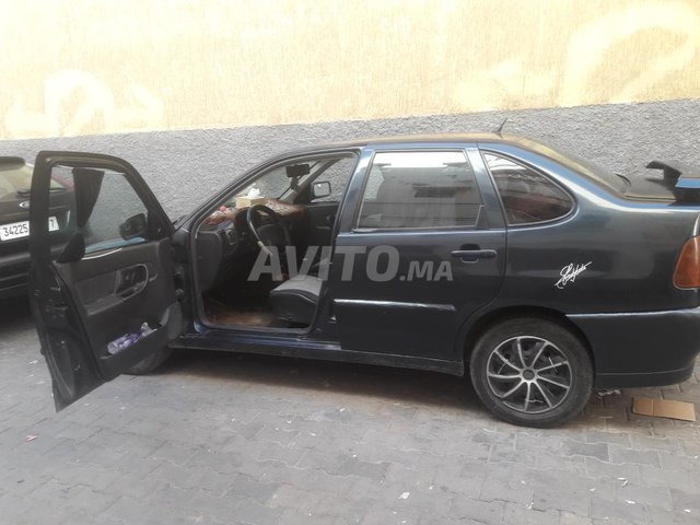Voiture Volkswagen Polo 1999 au Maroc Diesel - 8 chevaux