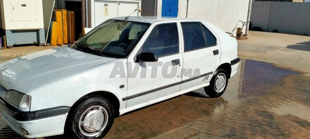 Voiture Renault R19 1994 au Maroc Diesel - 7 chevaux