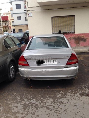 Voiture Mitsubishi Lancer 1998 au Maroc Essence - 7 chevaux