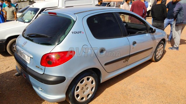 Voiture Peugeot 206 2001 au Maroc Diesel - 7 chevaux