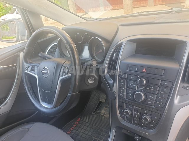 Voiture Opel Astra 2013 au Maroc Diesel - 7 chevaux
